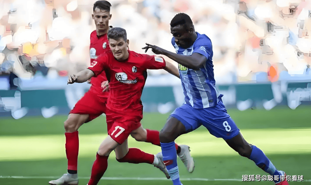 德甲联赛,弗赖堡VS法兰克福,法兰克福第三名防守战。