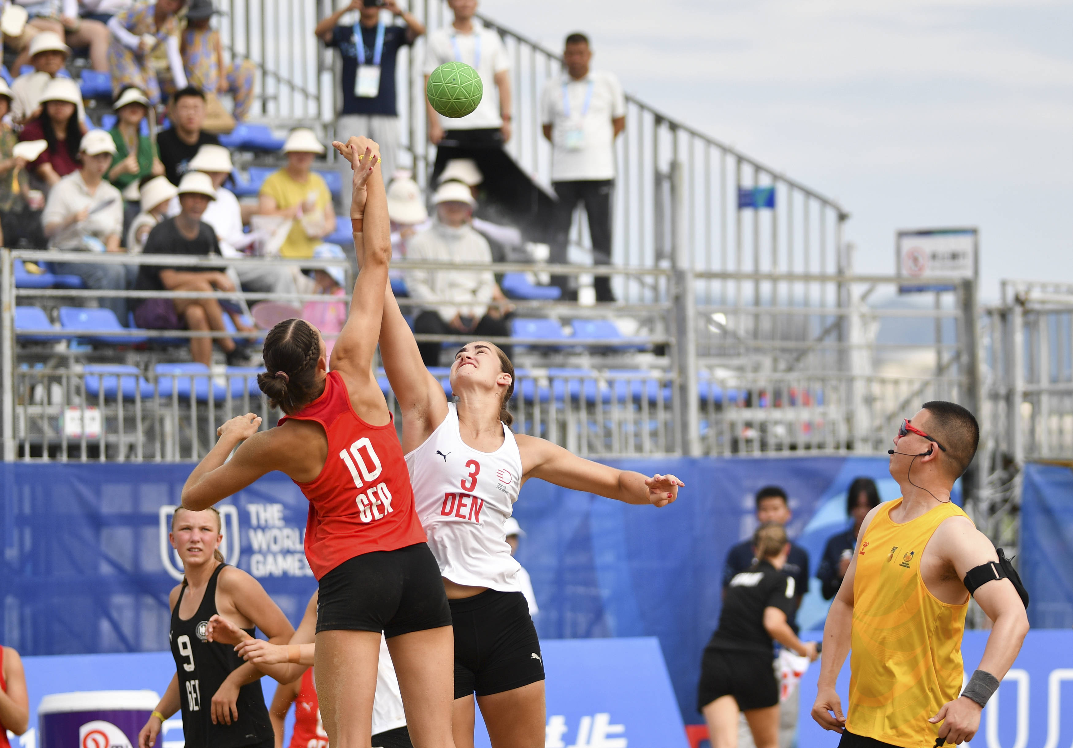 (成都世运会)沙滩手球——女子半决赛:德国队胜丹麦队