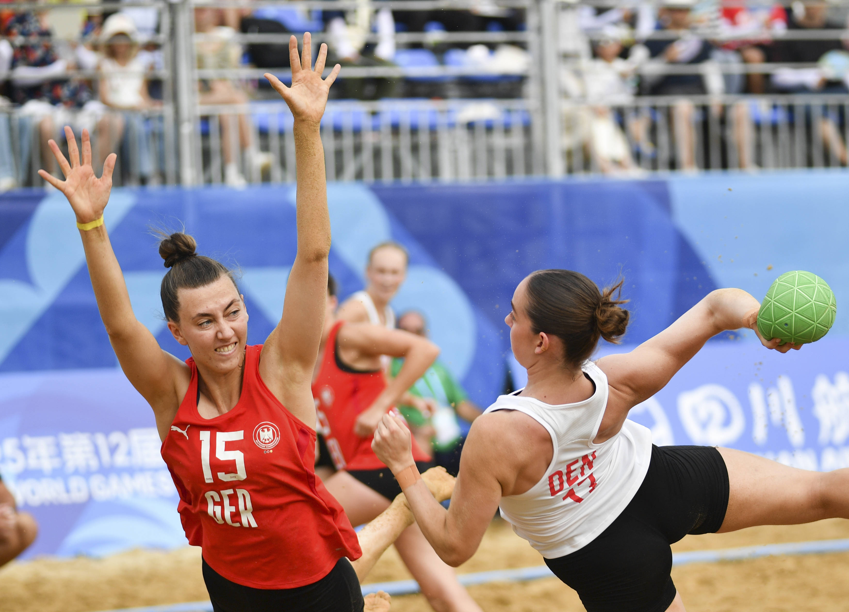 （成都世运会）沙滩手球——女子半决赛：德国队胜丹麦队