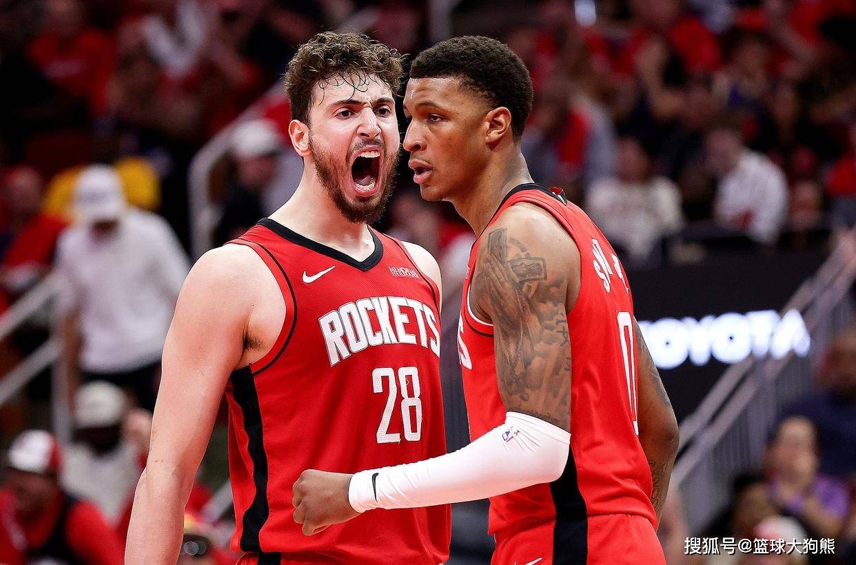 前锋变分卫？美媒评26大得分后卫，火箭队22岁新星入围！他或被动转型