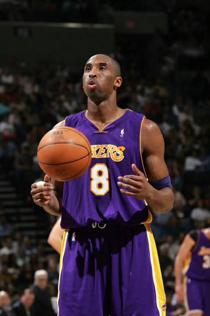 杜兰特总得分能超越科比吗？对比36岁得分表现，差距不小