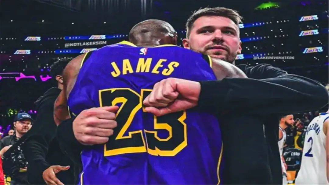 跳出合同?詹姆斯退役时间基本确定,湖人队威逼利诱:下家二选一
