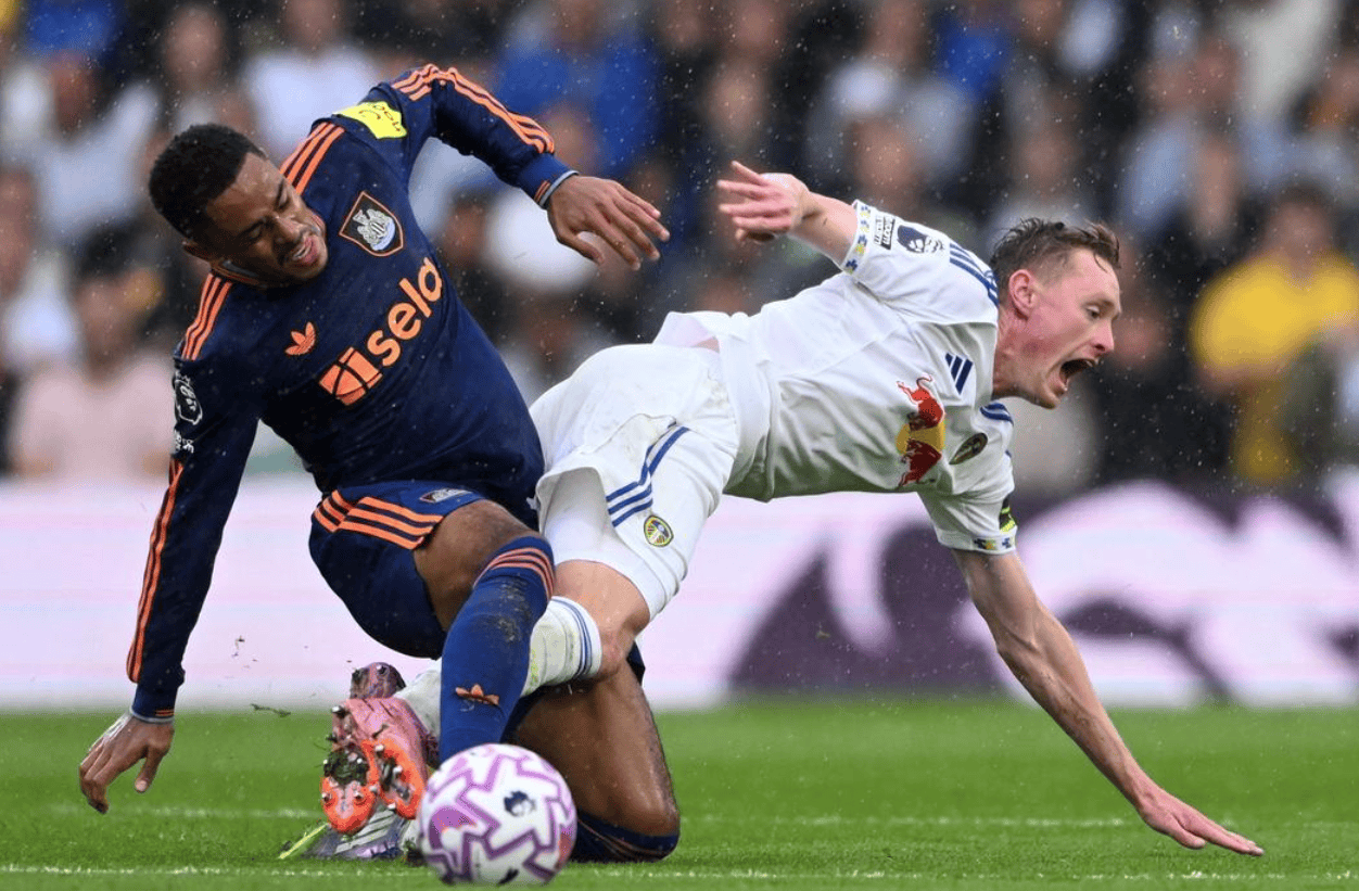 英超最新积分战报:曼联桑德兰纷纷绝杀,热刺爆冷,纽卡3场不胜