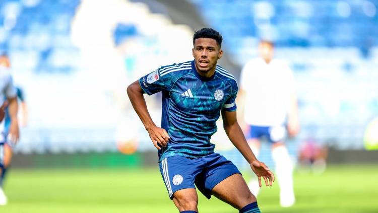 莱斯特城官方:后卫詹姆斯-贾斯汀转会加盟利兹联