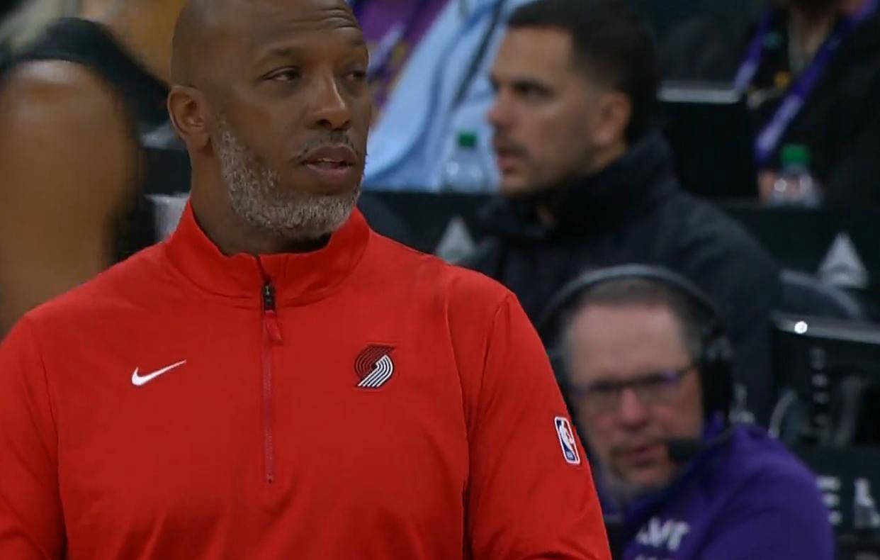 波特兰开拓者将罗伯特-威廉姆斯提拔为首发中锋